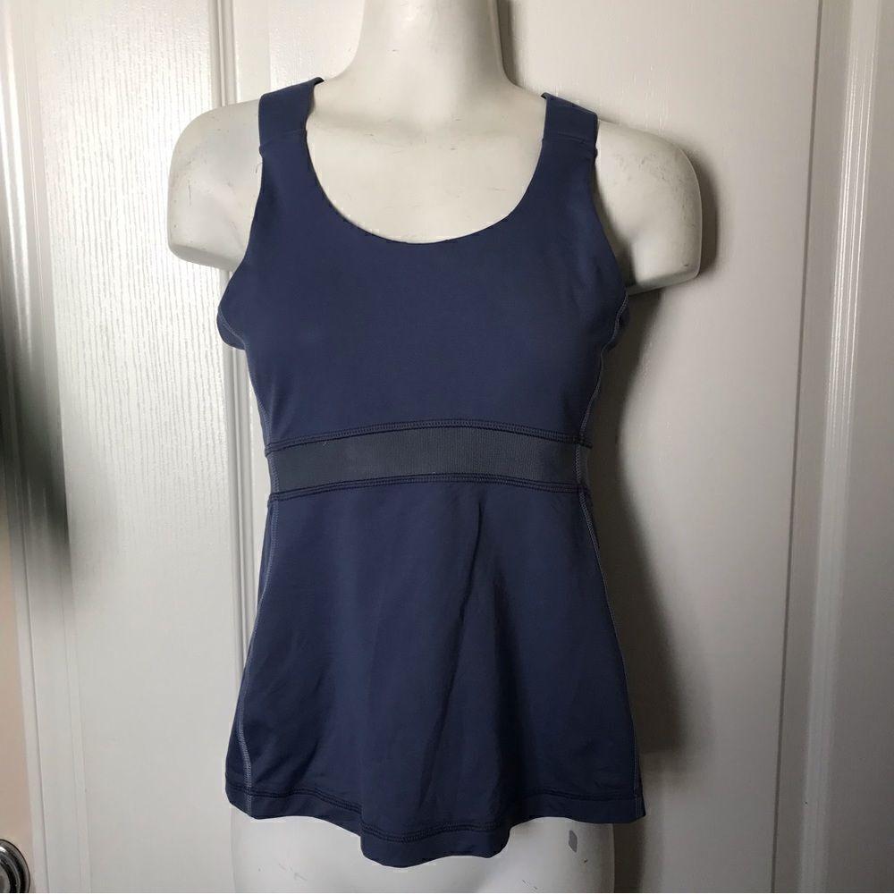 Lululemon workout top